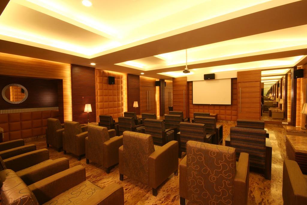 Hotel Millennium Park Panchgani Eksteriør bilde